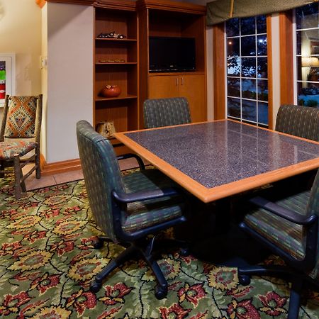Wyndham Garden Anchorage Airport Hotel Exterior foto
