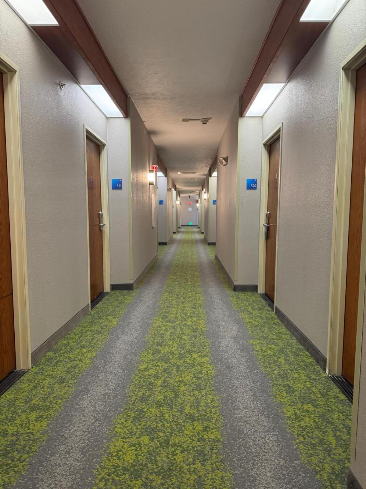 Wyndham Garden Anchorage Airport Hotel Exterior foto